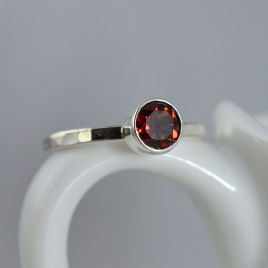 Sterling Silver 5mm Garnet Ring