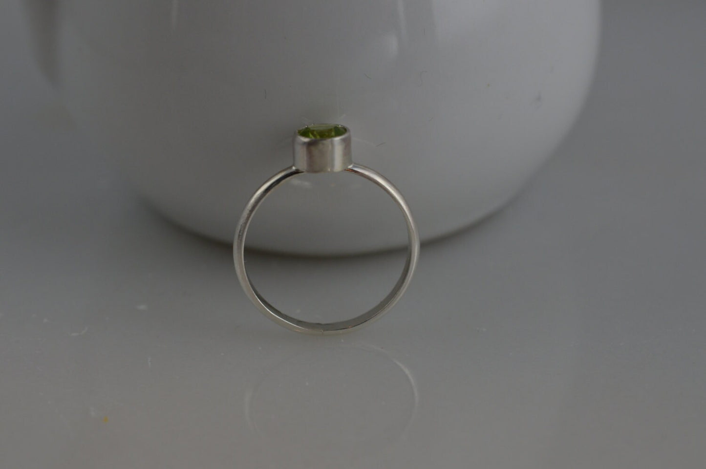 Sterling Silver 5mm Peridot  Ring