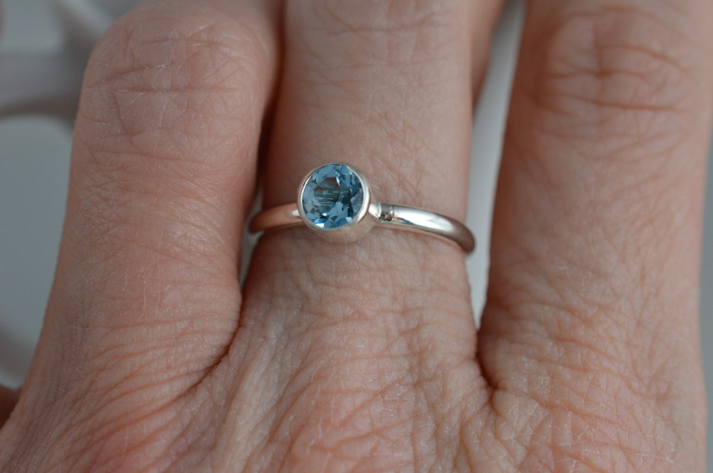 Sterling Silver 5mm Blue Topaz Ring